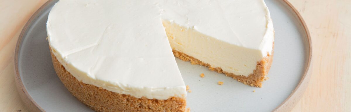 Healthier Substitutes For Sour Cream in Cheesecake