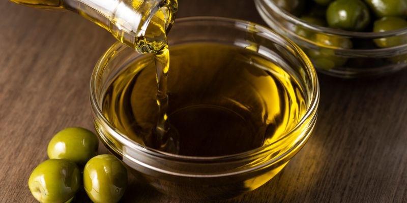 Herbed Olive Oil Elixir: Simplicity Redefined