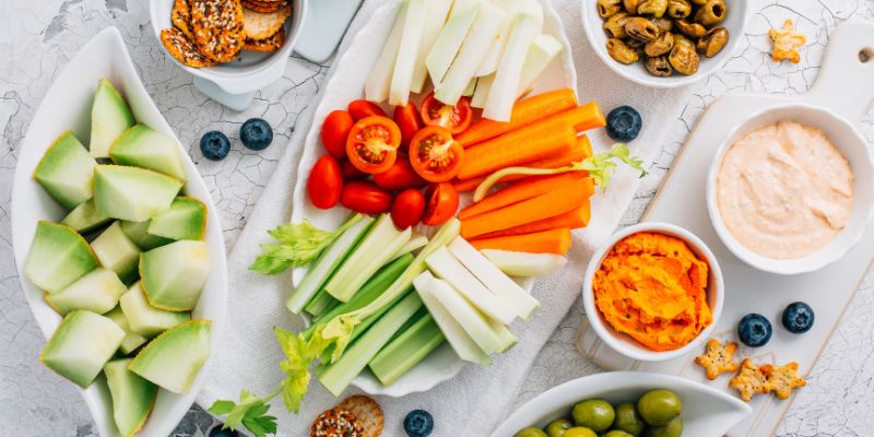 Hummus and Veggie Sticks