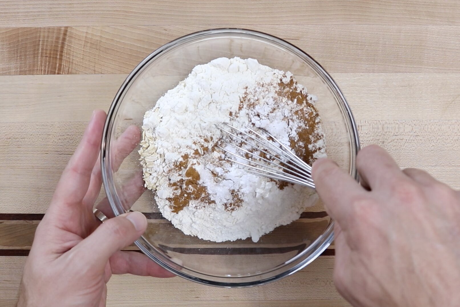 Homemade Simple Cinnamon Toast Crunch Cake Recipe - BHT